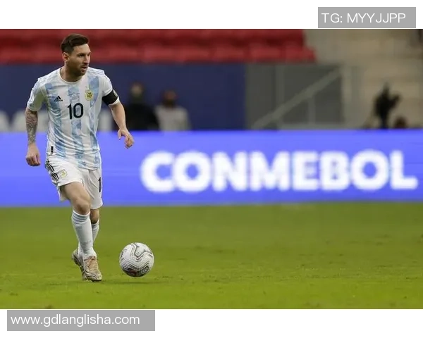 足球明星齐心协力保护梅西共同捍卫足球巨星的荣耀与安全